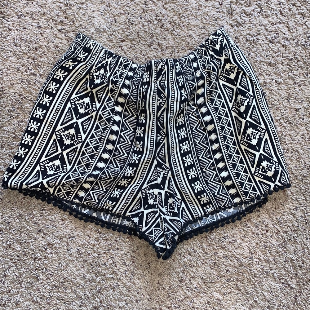 FINAL TOUCH ABSTRACT SHORTS